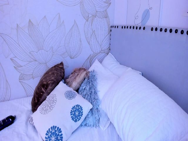 Live sex webcam photo for Gaby_T #270918250