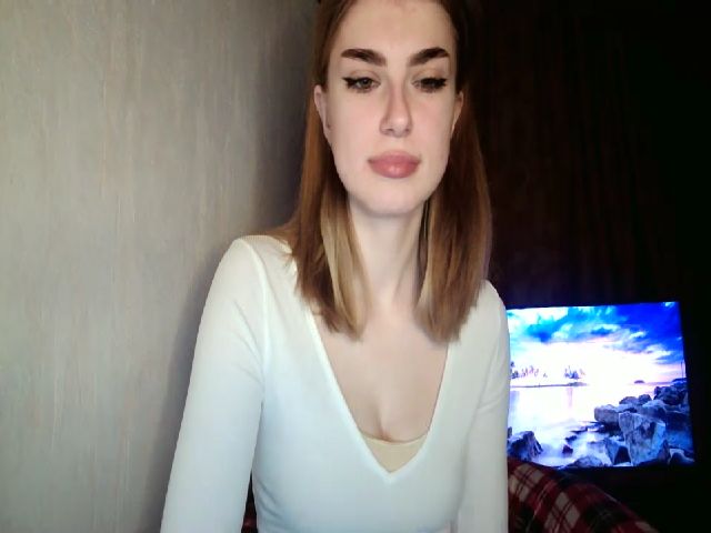 Live sex webcam photo for Babyyygirrrl #270927808