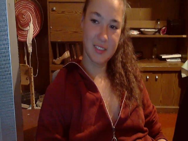 Live sex webcam photo for Veronibest1 #270927874