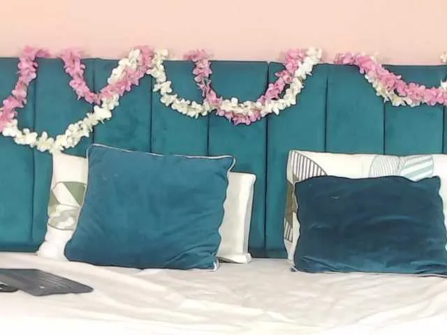 Live sex webcam photo for LennaHale #270911947