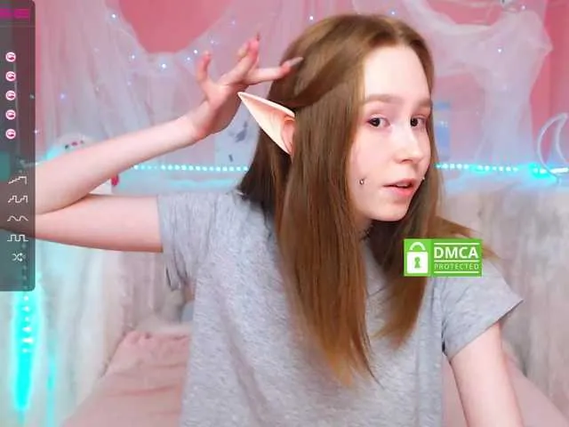 Live sex webcam photo for VikiAster #270919684