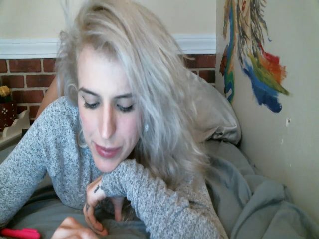 Live sex webcam photo for HaileyWinters #270926813