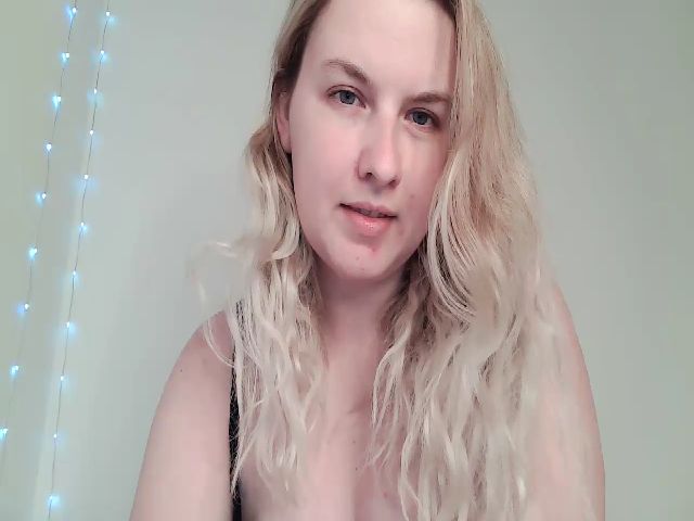 Live sex webcam photo for AlexissTaylor #270926385