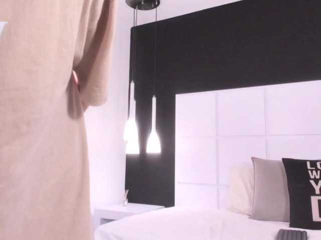 Live sex webcam photo for SussanQueen #270911232