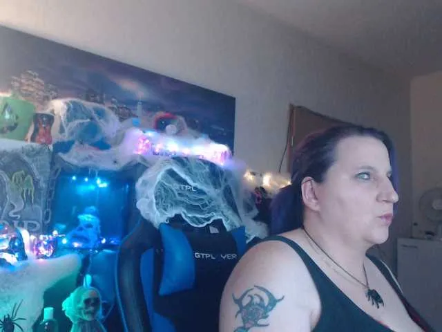 Live sex webcam photo for DrachenLady39 #270943534