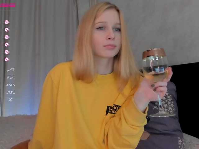 Live sex webcam photo for LesyaPrincess #270942773