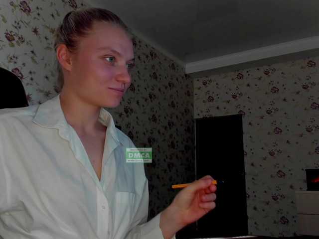 Live sex webcam photo for Kura- #270938080