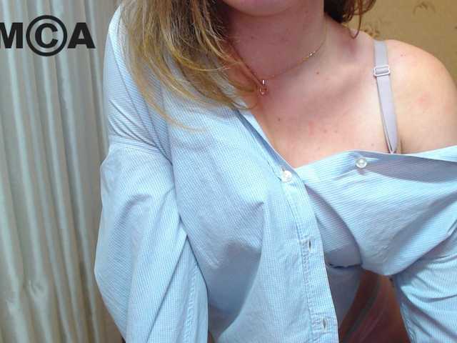 Live sex webcam photo for Monikana #270943468