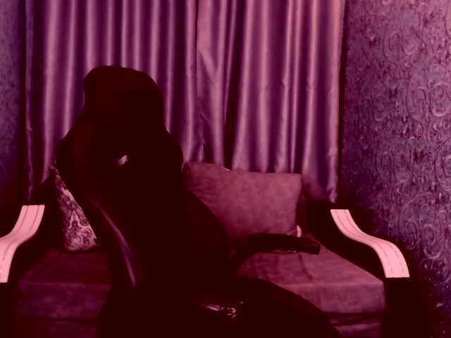 Live sex webcam photo for Infinitely2 #270930127