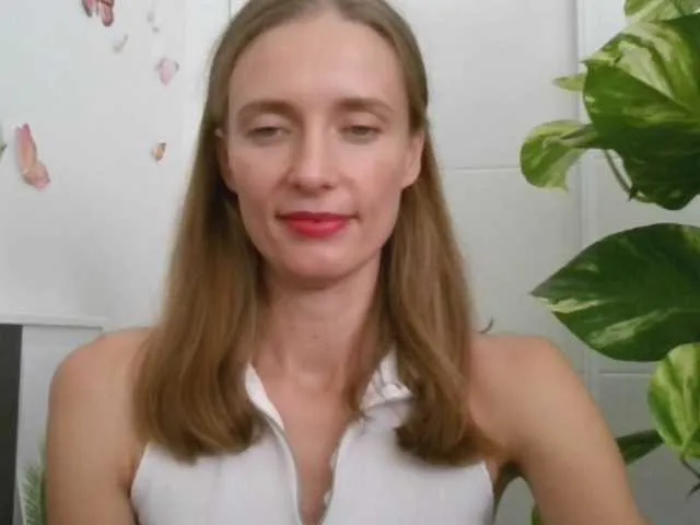 Live sex webcam photo for CelesteKissab #270939099