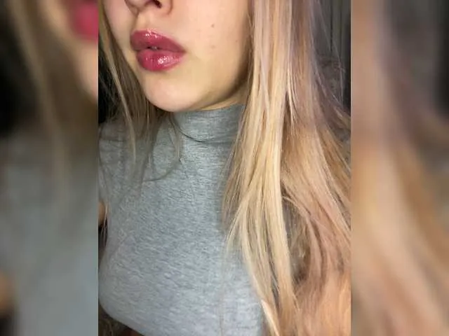 Live sex webcam photo for L0lly-D0lly #270939012