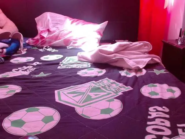 Live sex webcam photo for Daizy-cooper #270944443