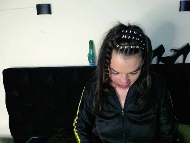 Live sex webcam photo for lola-vonnyroc #270944082