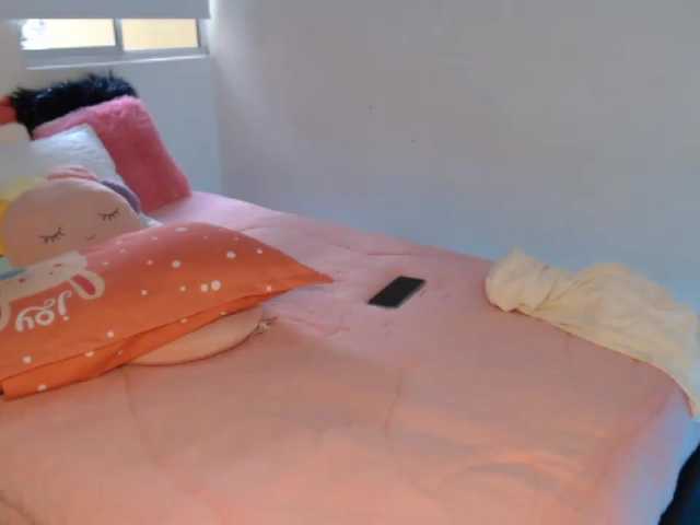 Live sex webcam photo for SamanthaHot24 #270929980