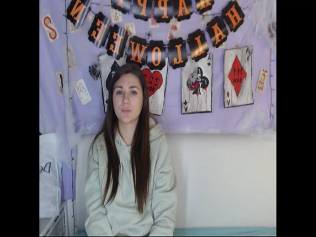 Live sex webcam photo for LittleWildOne #270932432