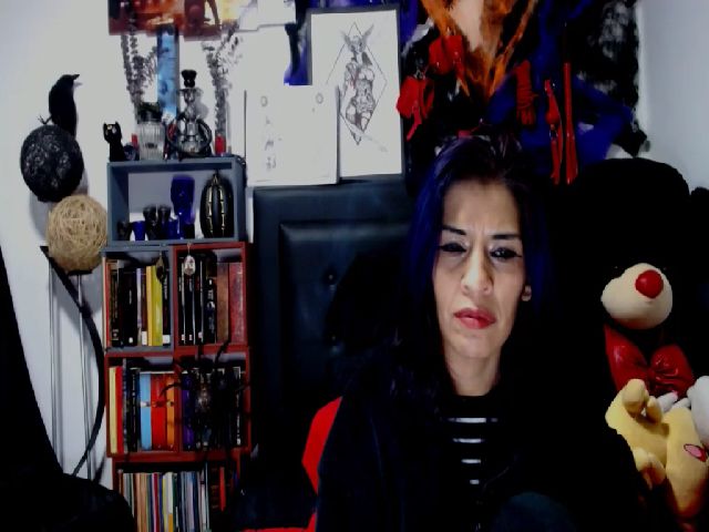 Live sex webcam photo for MilfKatty #270932393