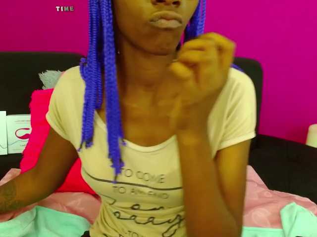 Live sex webcam photo for -UMAWILLIAMS #270938999