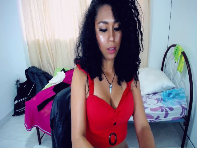 Live sex webcam photo for Vailot_cute #270946941
