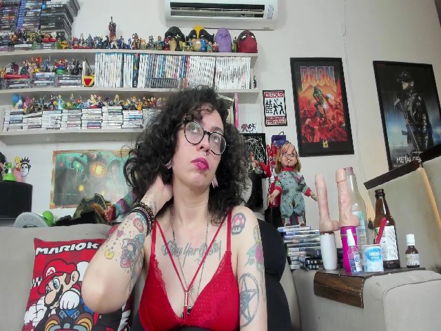 Live sex webcam photo for GirlGamer #270936949