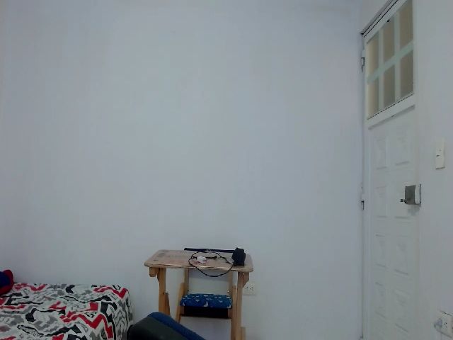 Live sex webcam photo for Hot_skinny_ #270940276