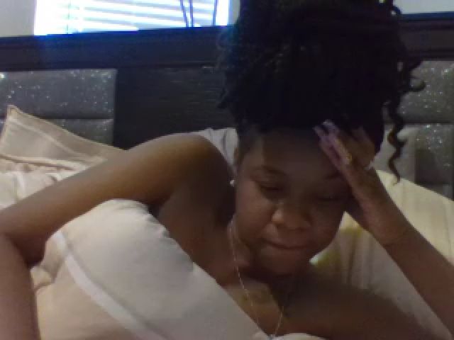 Live sex webcam photo for BeautifulKash #270944059