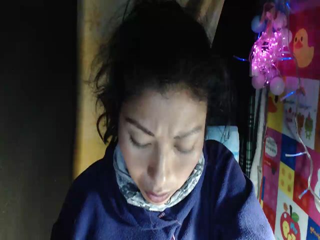 Live sex webcam photo for CHILENITAHOT #270932967