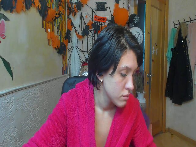 Live sex webcam photo for Reginasmilee #270936173