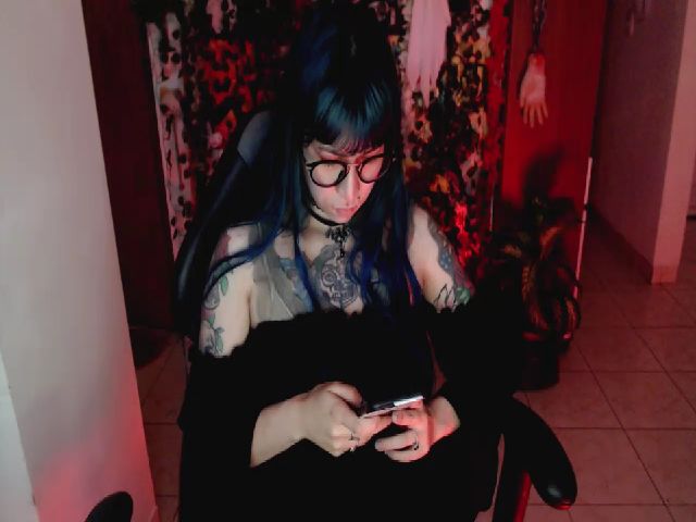 Live sex webcam photo for umaru_michae #270946135