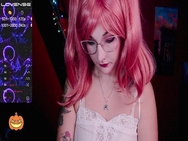 Live sex webcam photo for WinonaCooper #270942075