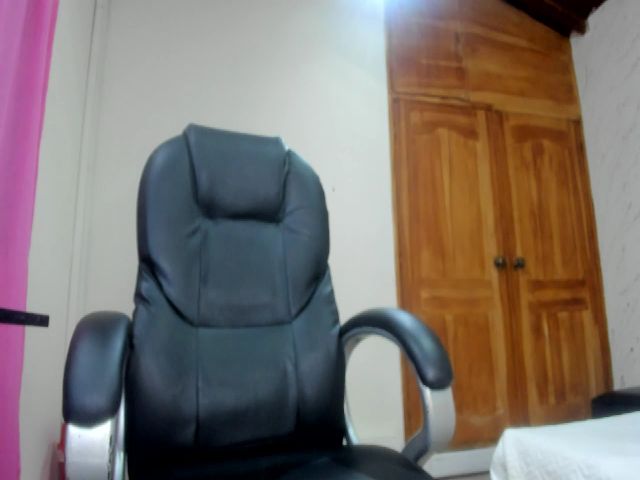 Live sex webcam photo for Marilyncruz__ #270937555