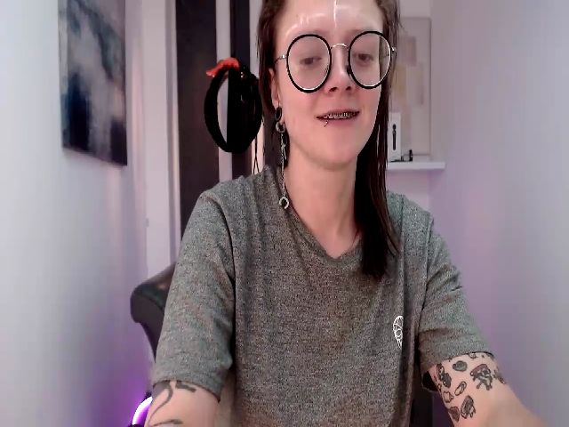 Live sex webcam photo for Arya_stark_ #270944942