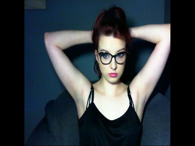 Live sex webcam photo for VirginLuna18 #270939968