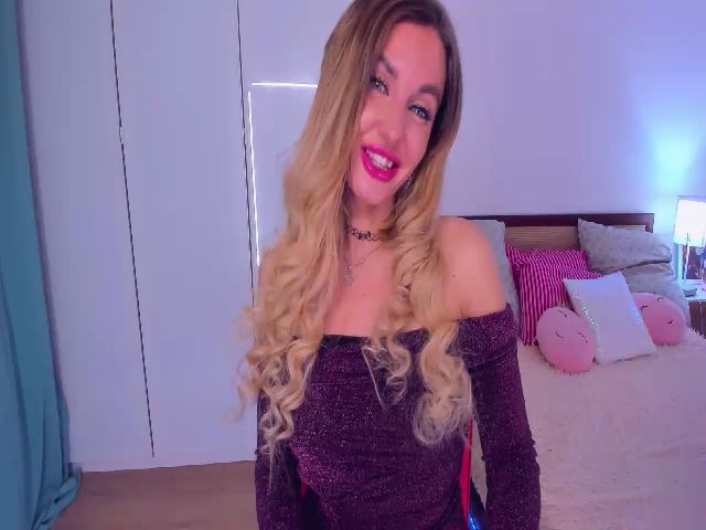 Live sex webcam photo for EmmaAbramson #270942322