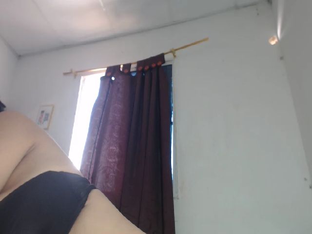 Live sex webcam photo for Lunabigtits #270941533