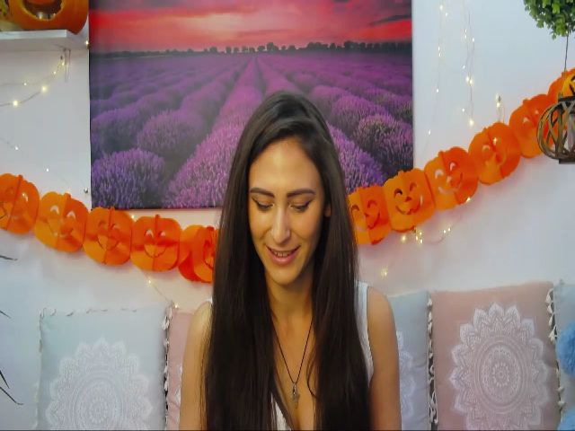 Live sex webcam photo for MaraW #270940292