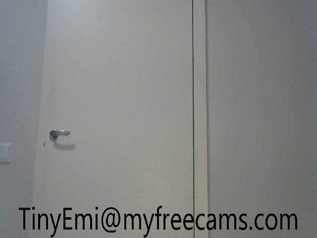 Live sex webcam photo for TinyEmi #270947578