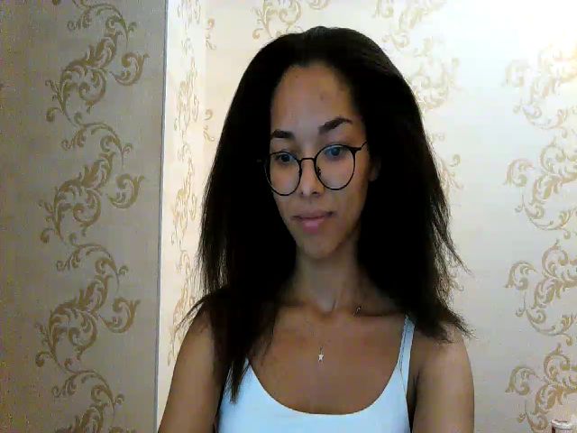 Live sex webcam photo for Carmel_Dee #270941744