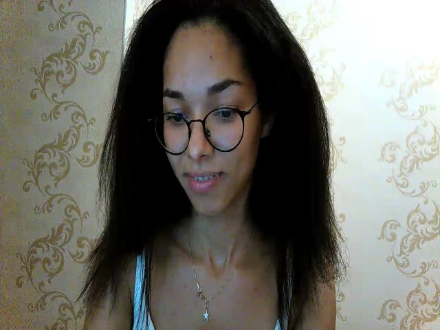 Live sex webcam photo for Carmel_Dee #270944738