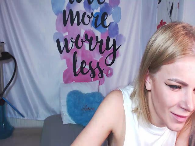 Live sex webcam photo for Lana_Roy #270940564