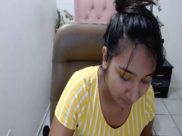 Live sex webcam photo for Camilasweeet_ #270932989