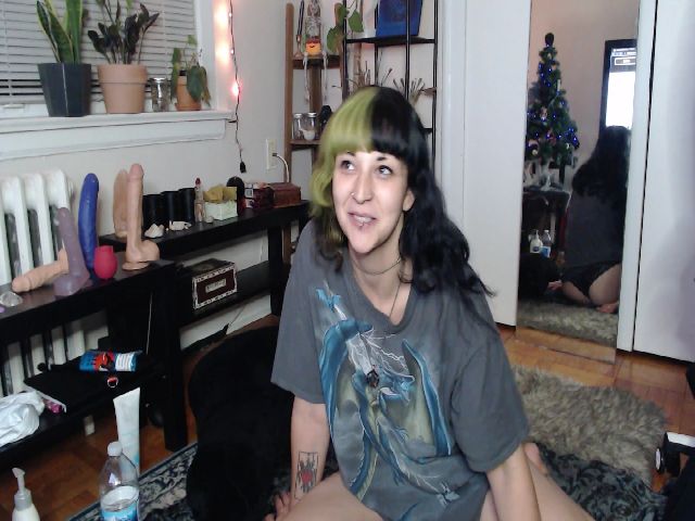 Live sex webcam photo for YourDruidess #270935828