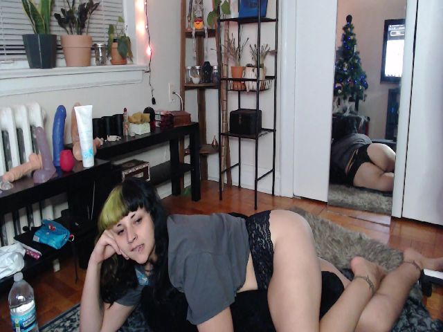 Live sex webcam photo for YourDruidess #270936789