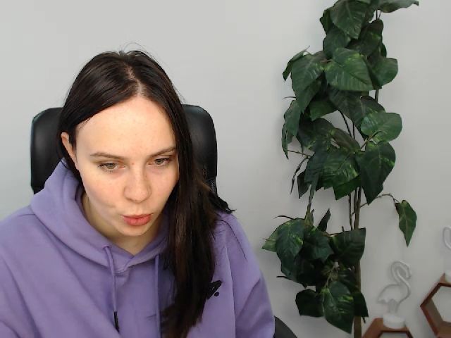 Live sex webcam photo for KendraLei #270936303