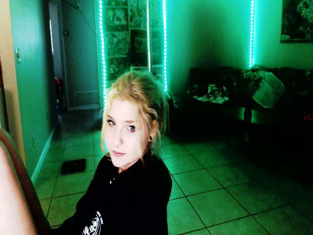 Live sex webcam photo for Whorde #270941665