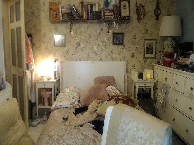 Live sex webcam photo for EnglandsRose #270933201