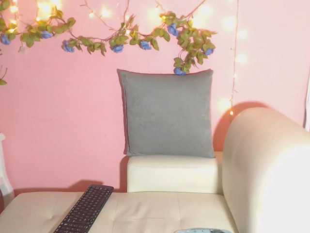 Live sex webcam photo for AliceJhons #270938479