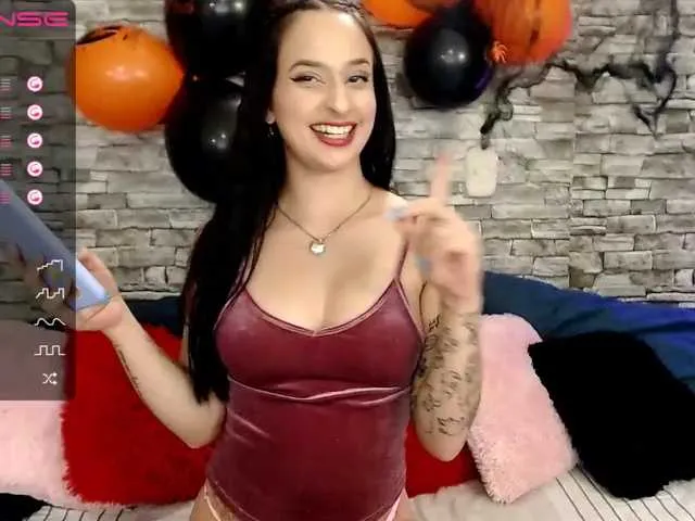 Live sex webcam photo for Lorraine01 #270944619