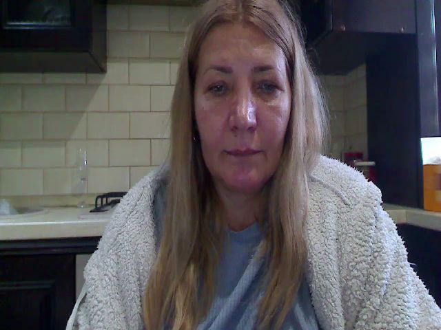 Live sex webcam photo for HeyHeyGrey #270937085