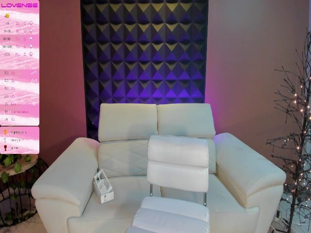 Live sex webcam photo for ConnieAddams1 #270931481