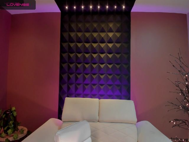 Live sex webcam photo for ConnieAddams1 #270945811